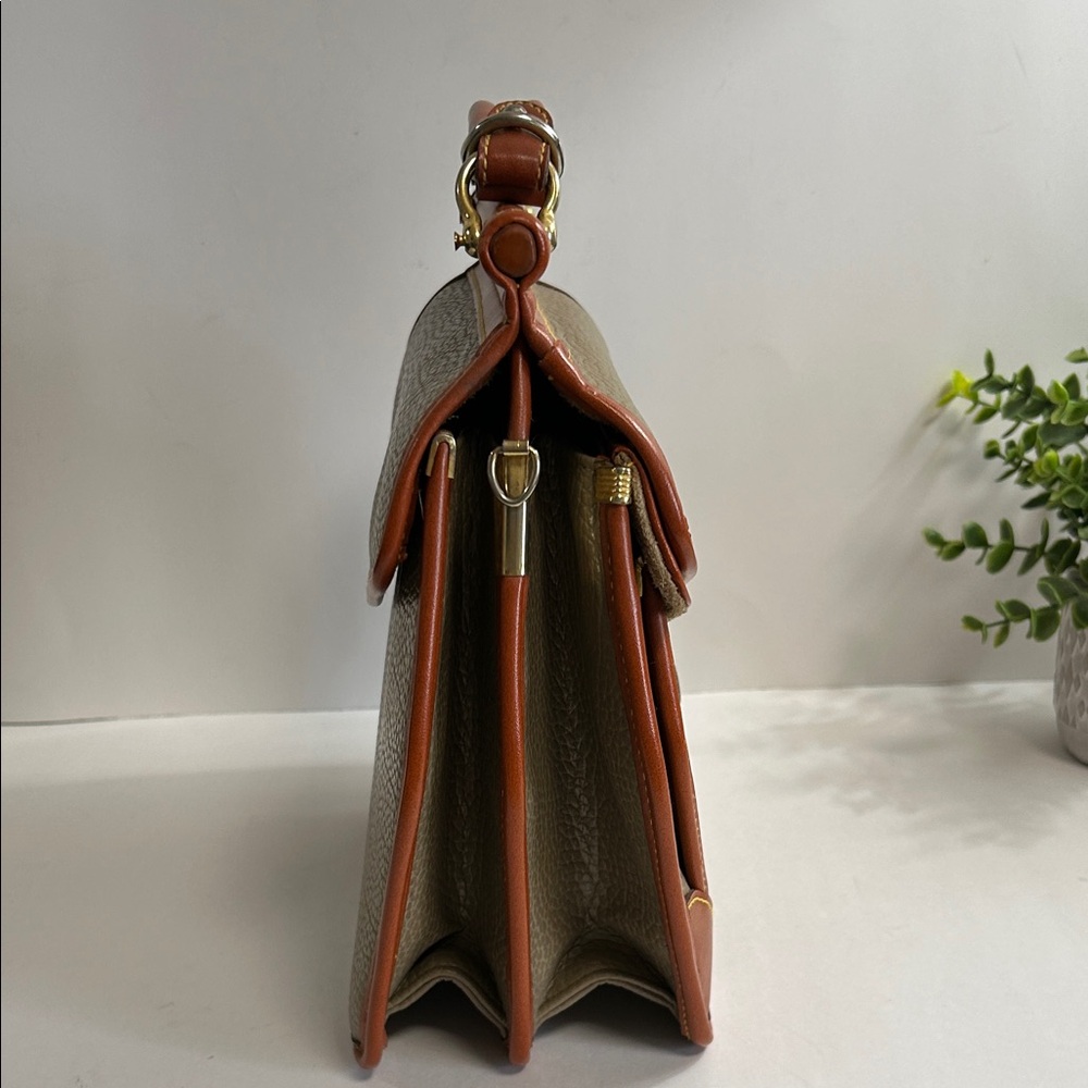 Elegant Tan and Brown Women's Handbag - Picture 8 of 13